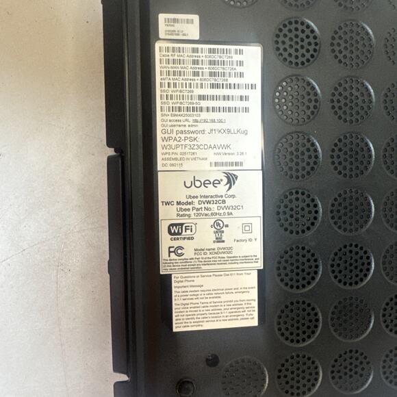 Ubee DVW32CB Advanced Wireless Voice Gateway Modem and Router WiFi Internet - Picture 4 of 4